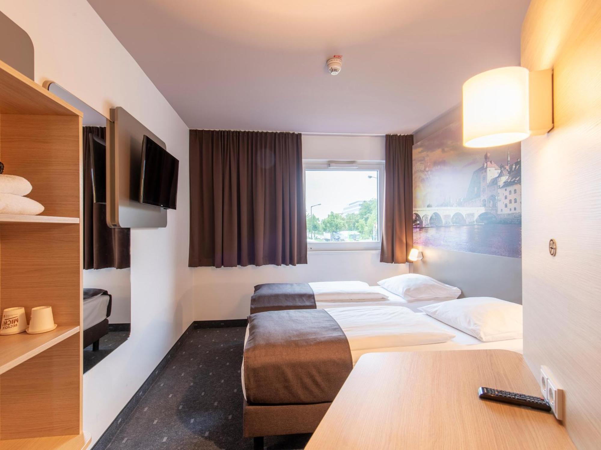 B&B Hotel Regensburg-City Exterior photo